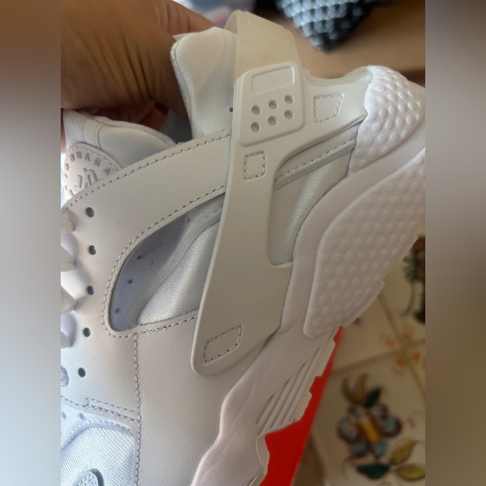 Nike White Huarache Sneakers Minimalist Design